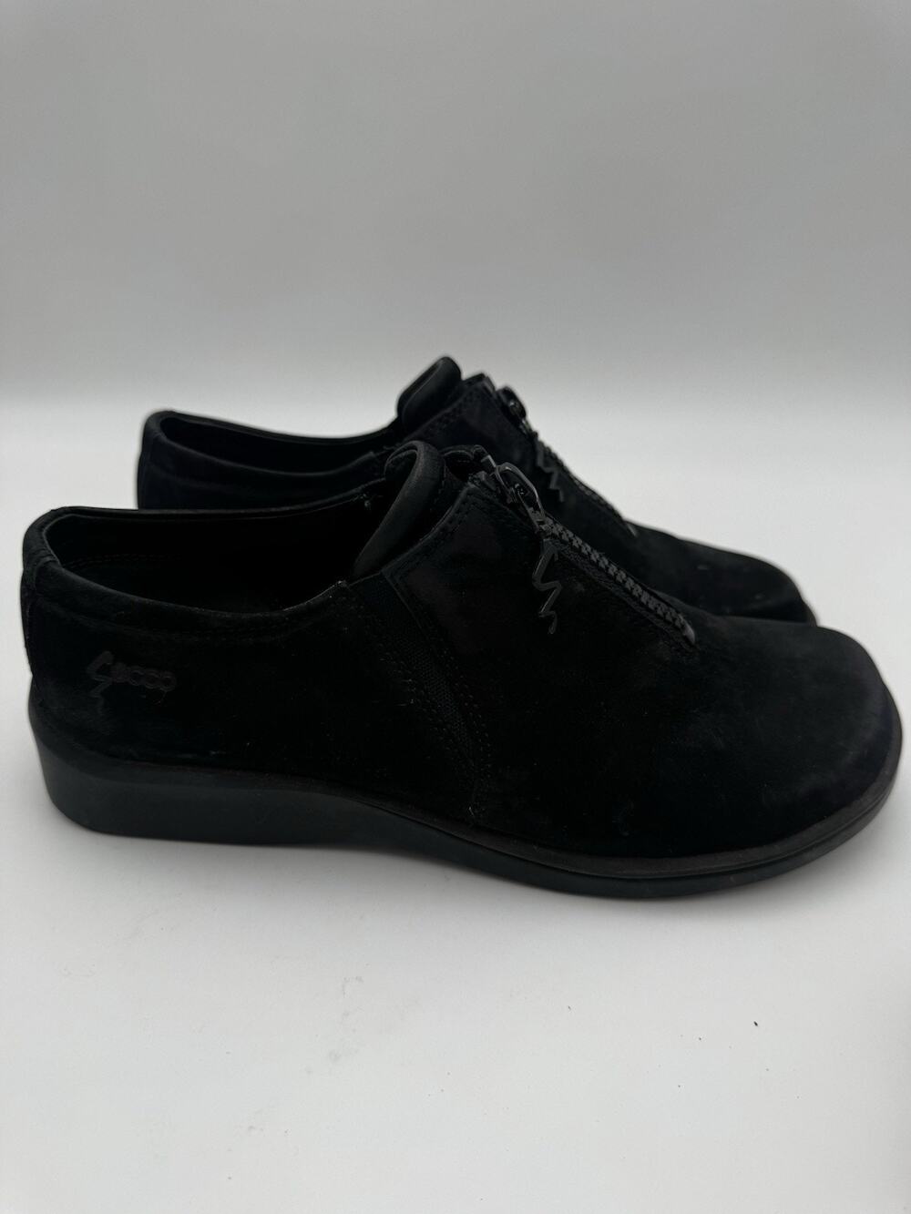 ECCO Women’s Black Suede Zip Front Casual Shoes EU 38